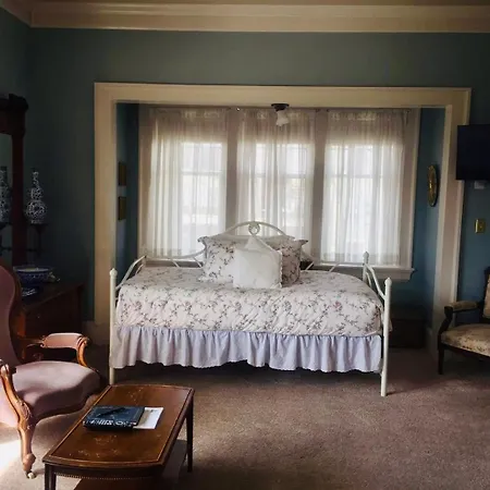 Beaconsfield Bed And Breakfast - Victoria-2